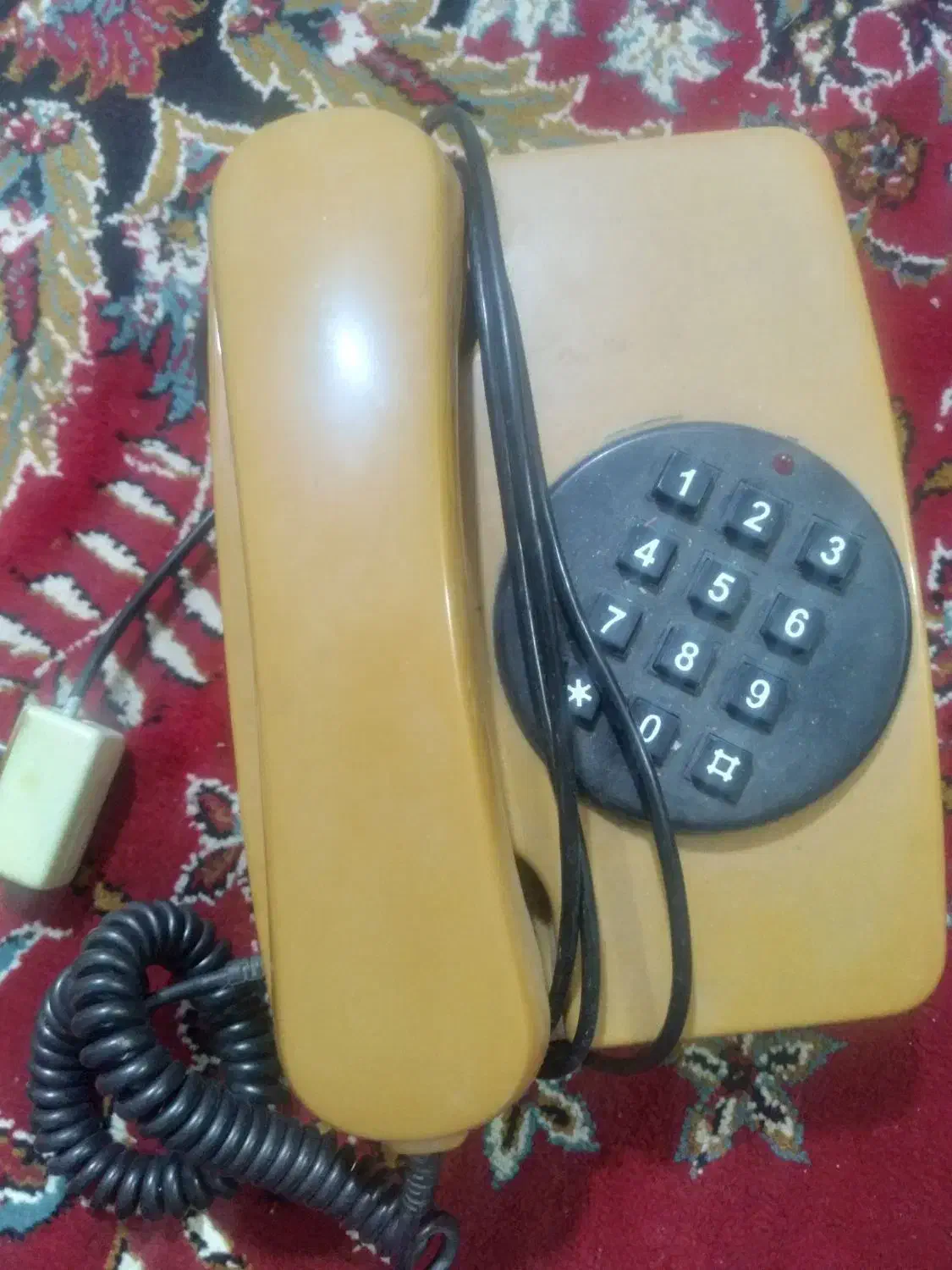 تلفن کلکسیونی سالم|تلفن رومیزی|بروجرد, |دیوار