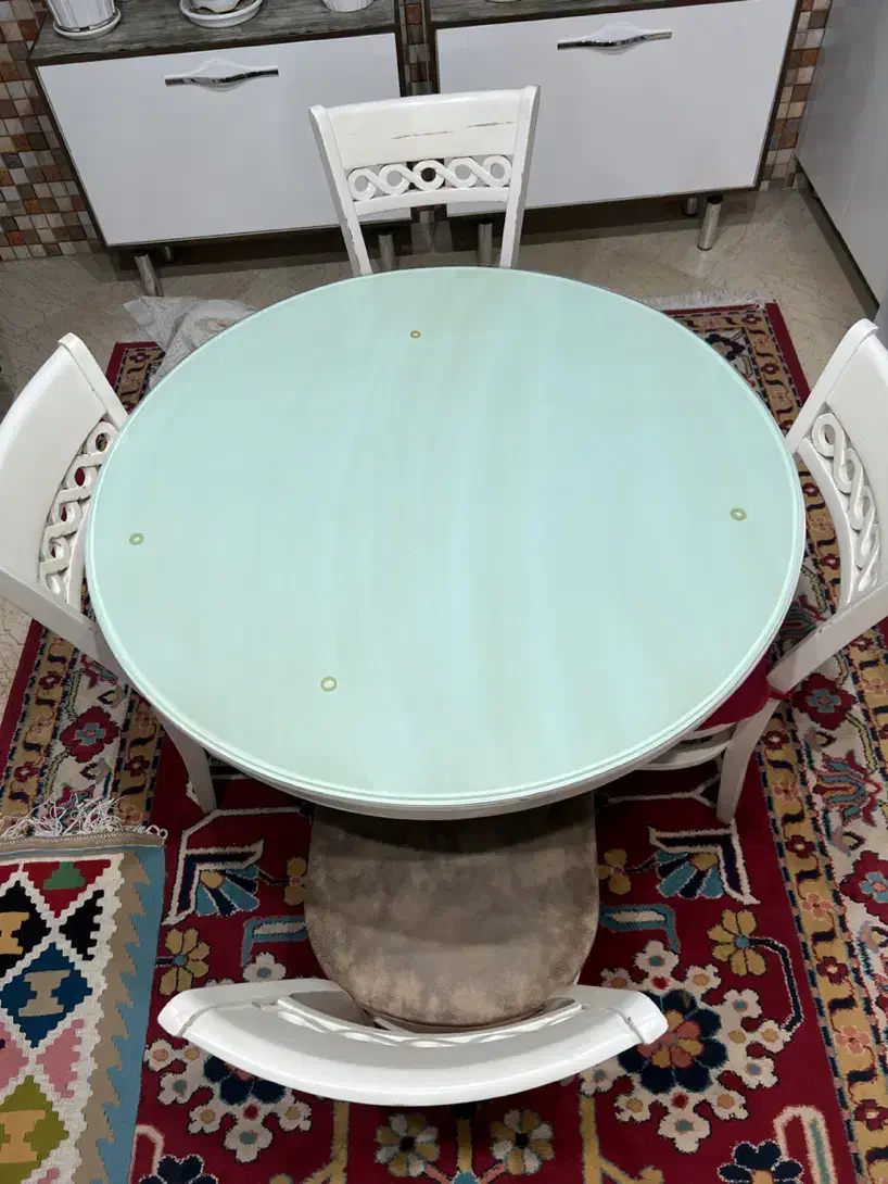 میز نهارخوری آشپزخانه چهارنفره گرد|میز و صندلی غذاخوری|تهران, صادقیه|دیوار