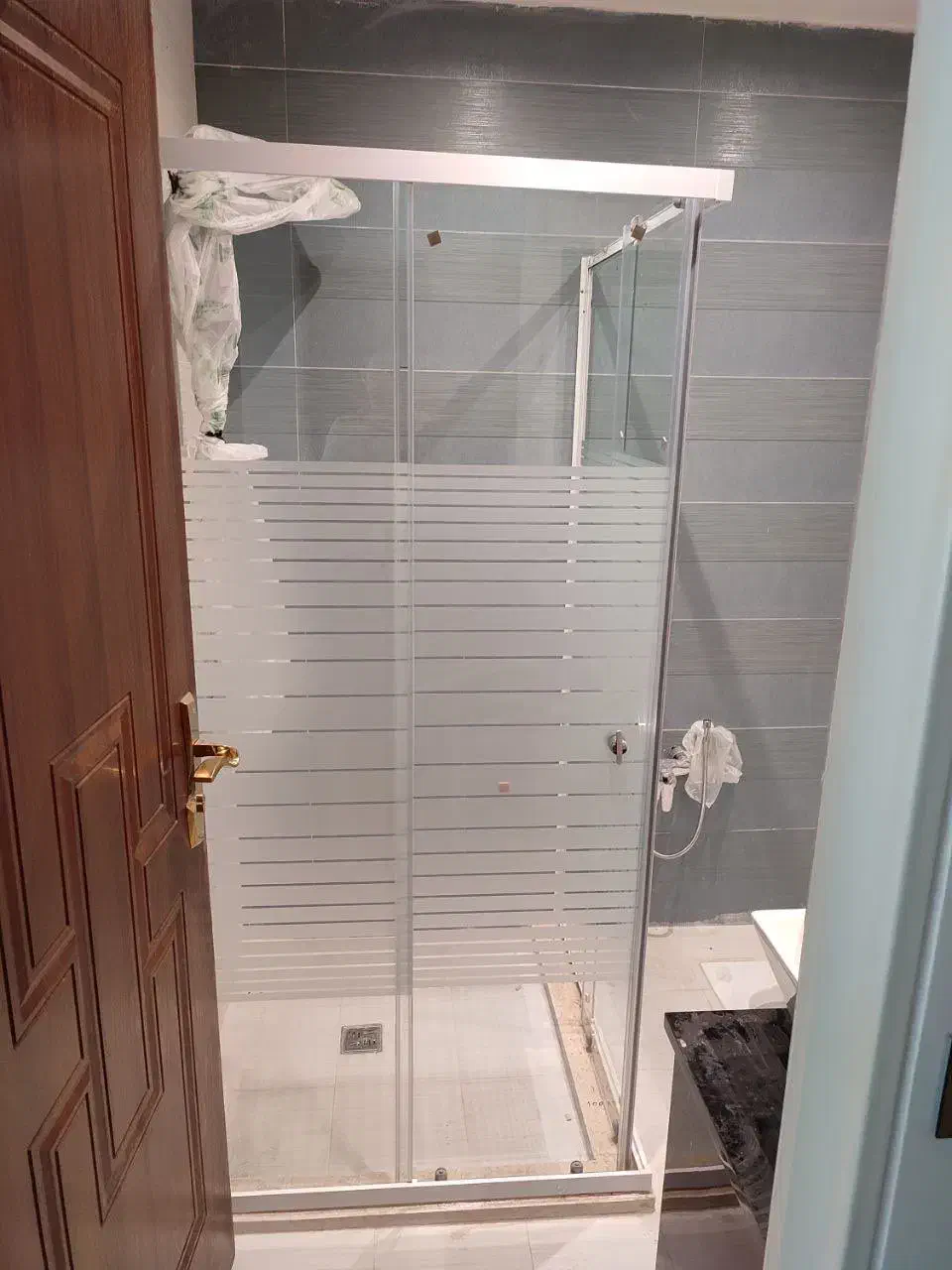 کابین دوش (دوردوشی )پارتیشن حمام شیشه سکوریت|لوازم حمام|چهارباغ, |دیوار