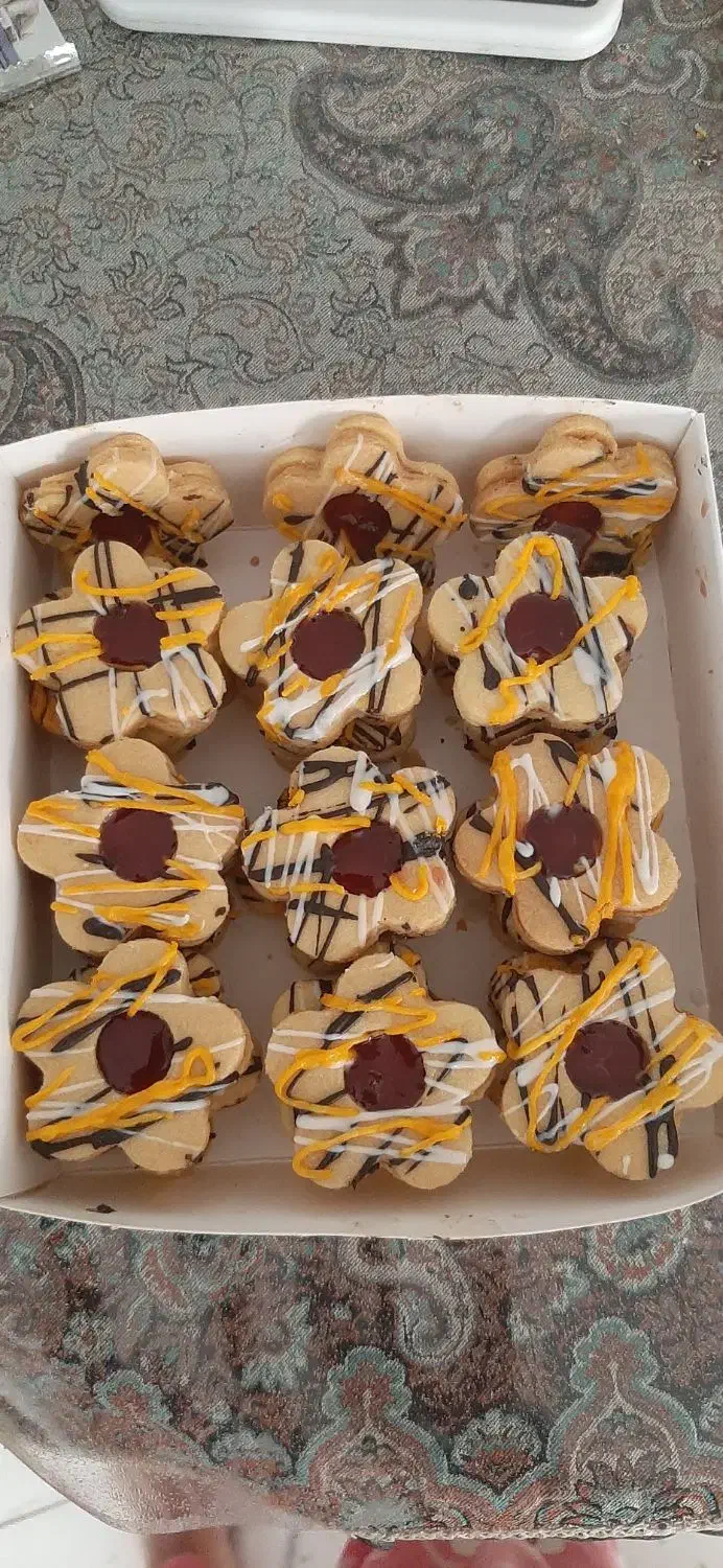 شیرینی خشک|خوردنی و آشامیدنی|رشت, پاره بیجار|دیوار