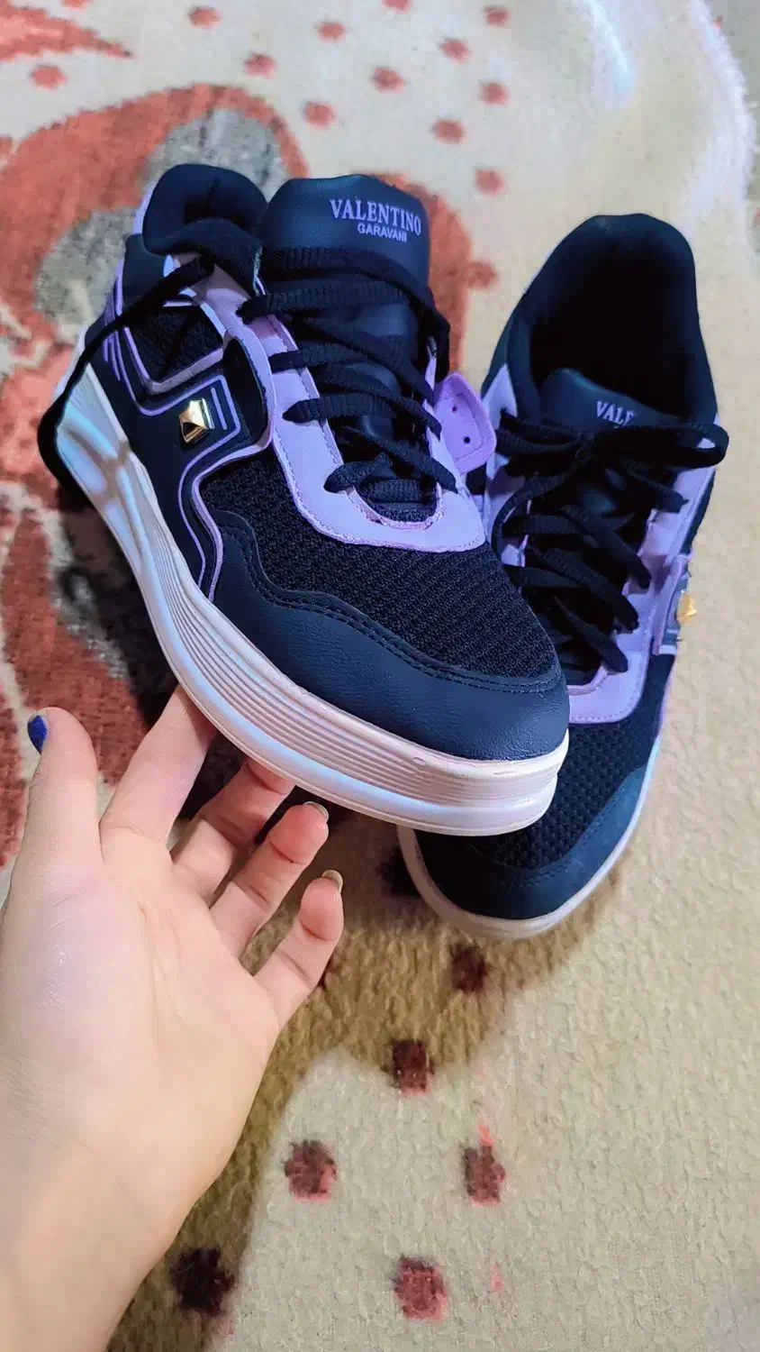 د کفش اسپرت|کیف، کفش، کمربند|یاسوج, |دیوار