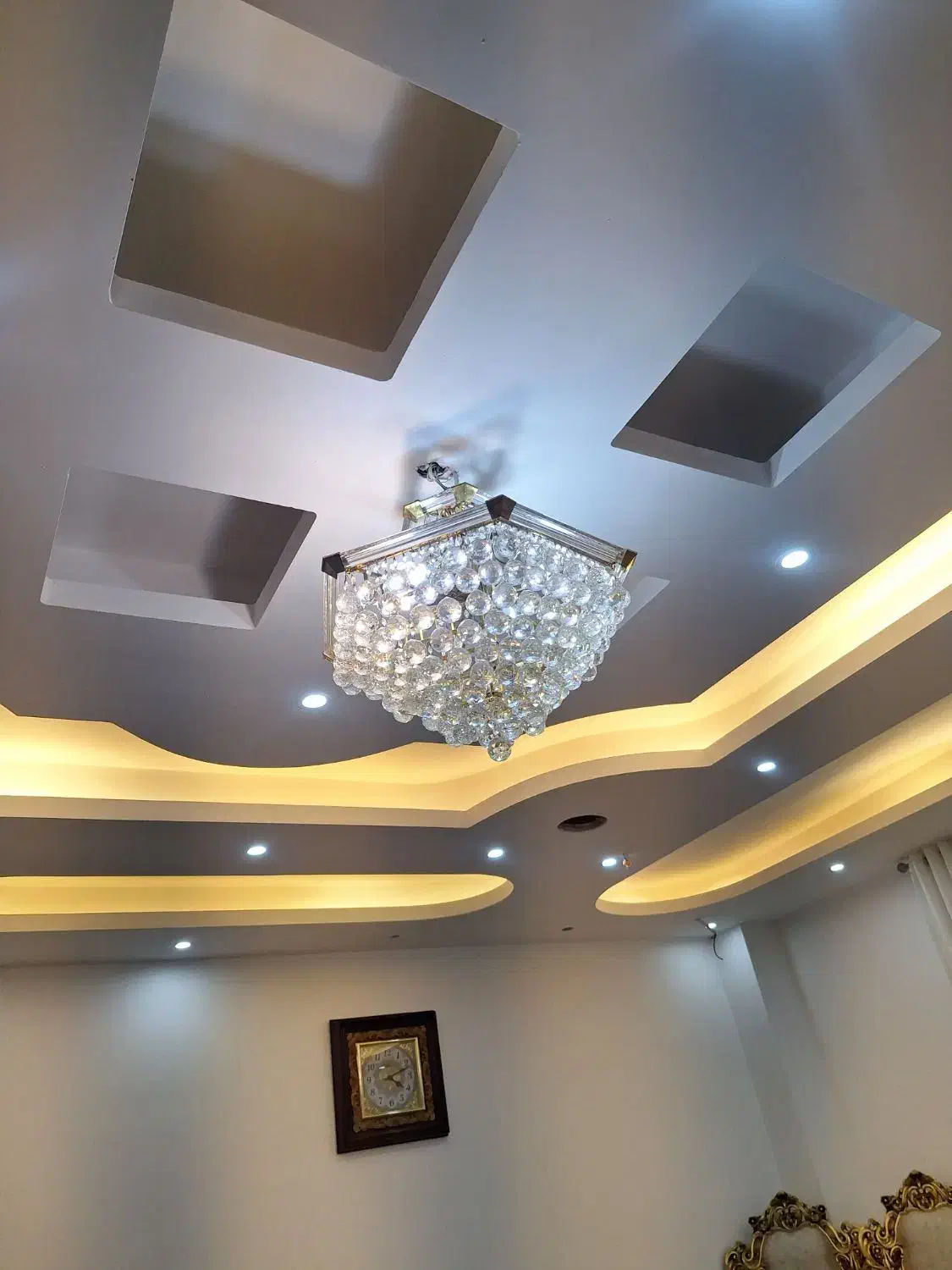 لوستر بسیار زیبا|لوستر و چراغ آویز|اهواز, سپیدار|دیوار