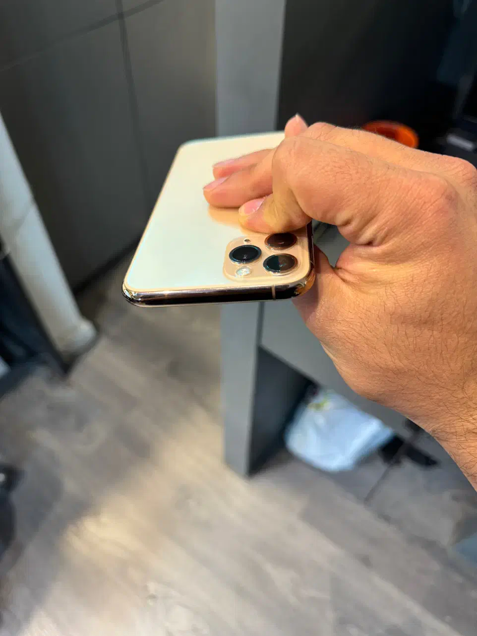 iPhone 11 pro 256 باتری ۱۰۰|موبایل|مشهد, کوه سنگی|دیوار