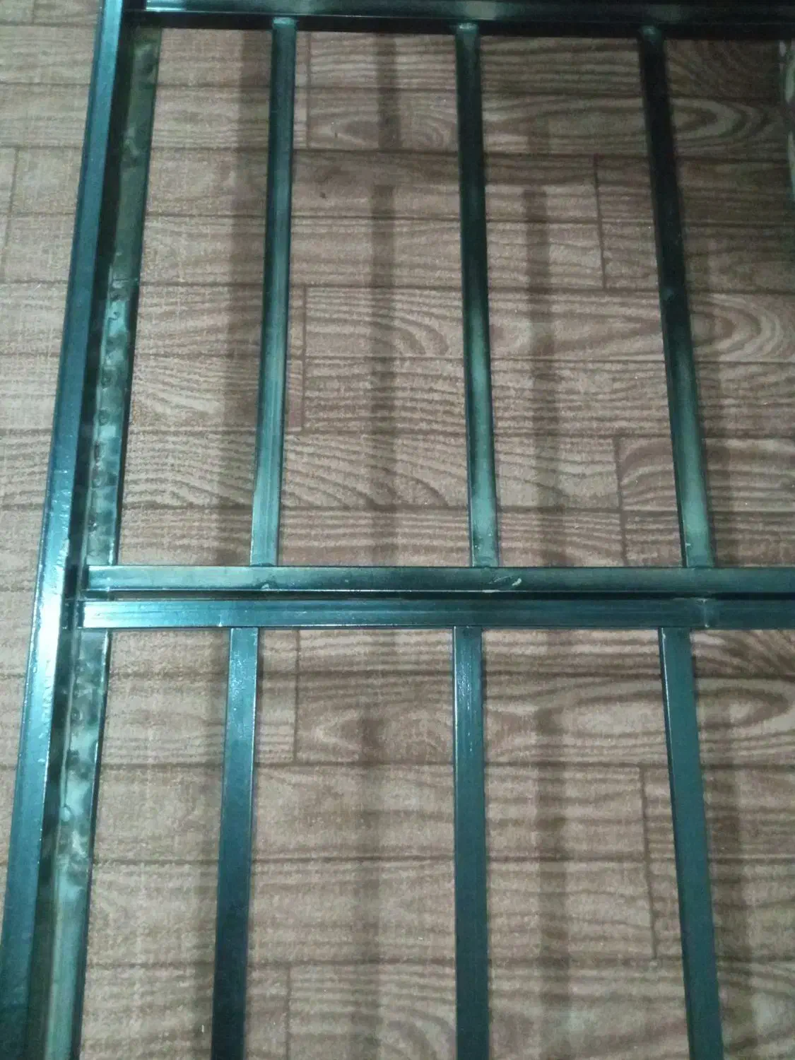 تخت تک‌نفره|تخت و سرویس خواب|رشت, کوی مهر|دیوار