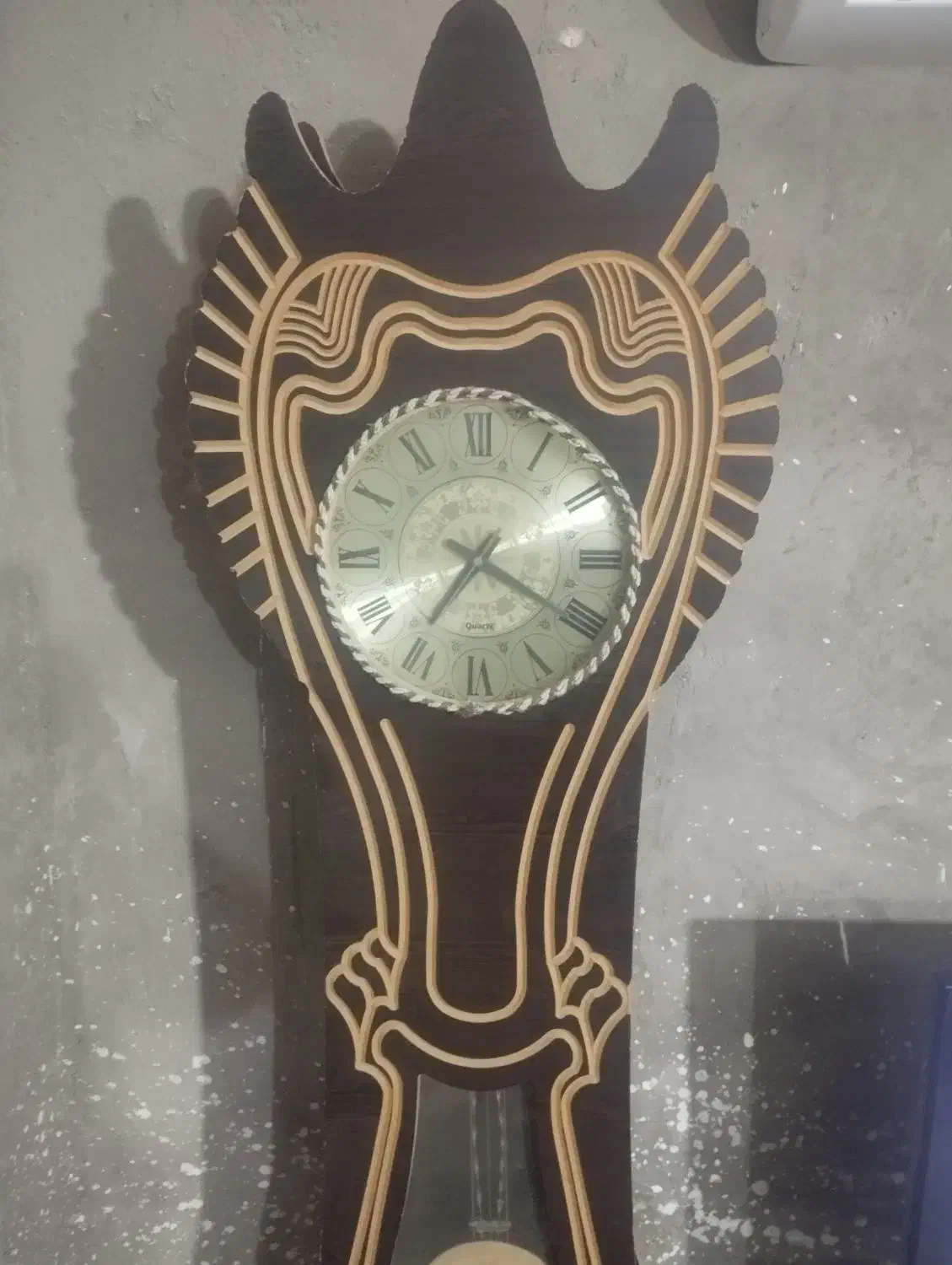 ساعت ایستاده|ساعت دیواری و تزئینی|نیمروز, |دیوار