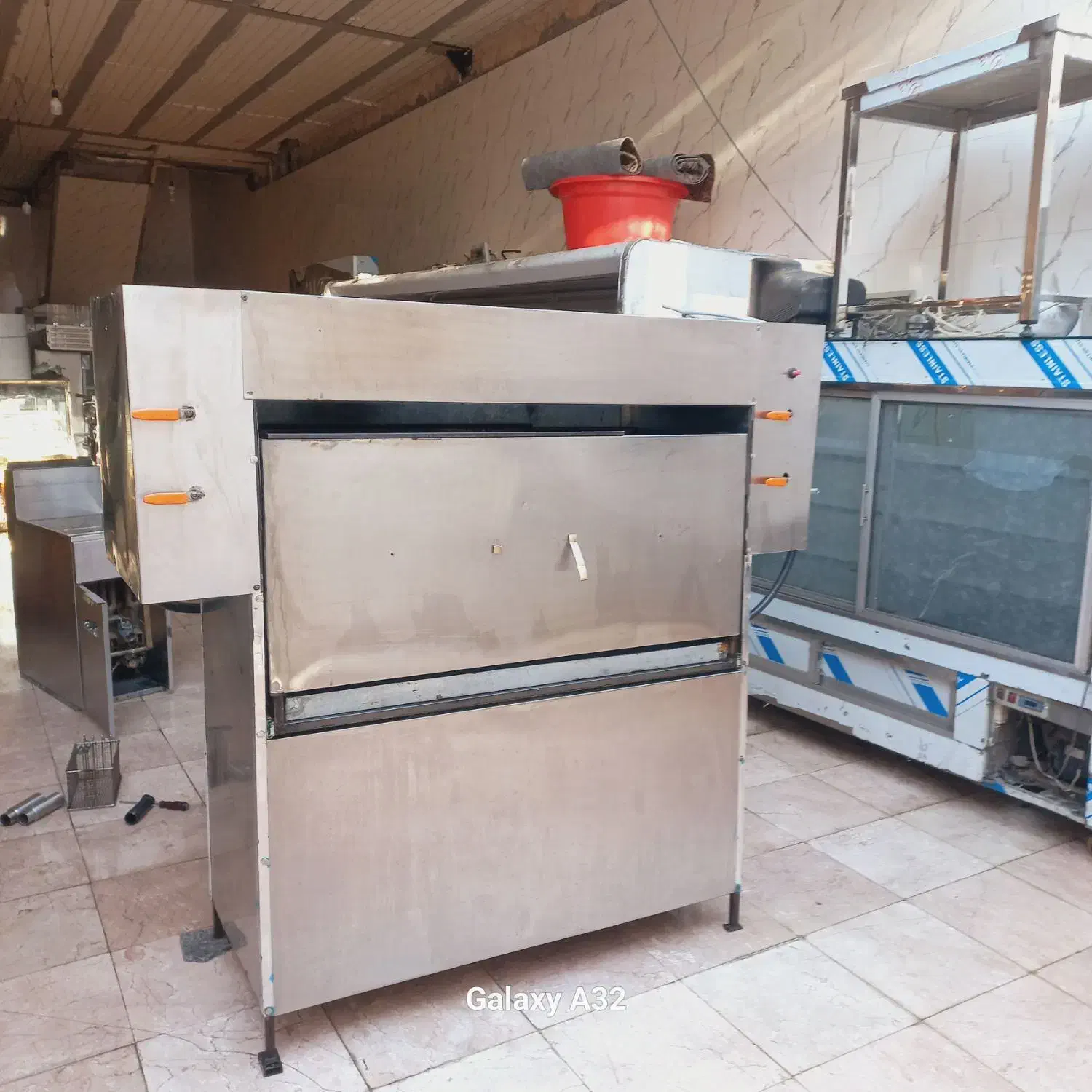 منقل تابشی ۳۰ سیخ در حدنو|کافیشاپ و رستوران|نسیمشهر, |دیوار