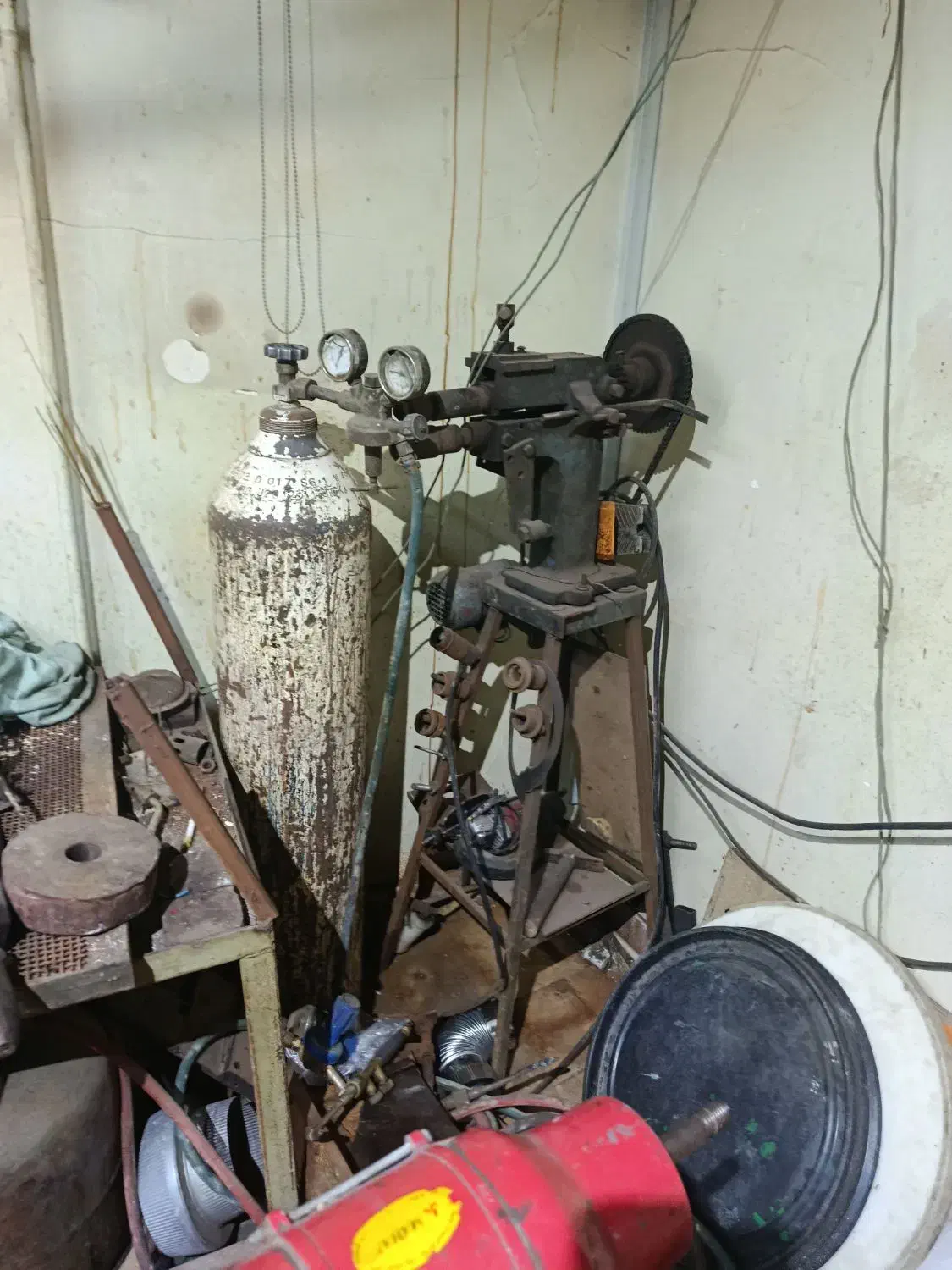 کارگاه خم کاری|ابزارآلات|تبریز, |دیوار