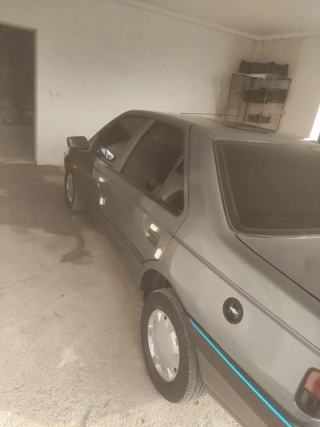 فنی به شرط لاستیک نوبی رنگ فقط صندوق یک کف دست رنگ|خودرو سواری و وانت|آمل, |دیوار