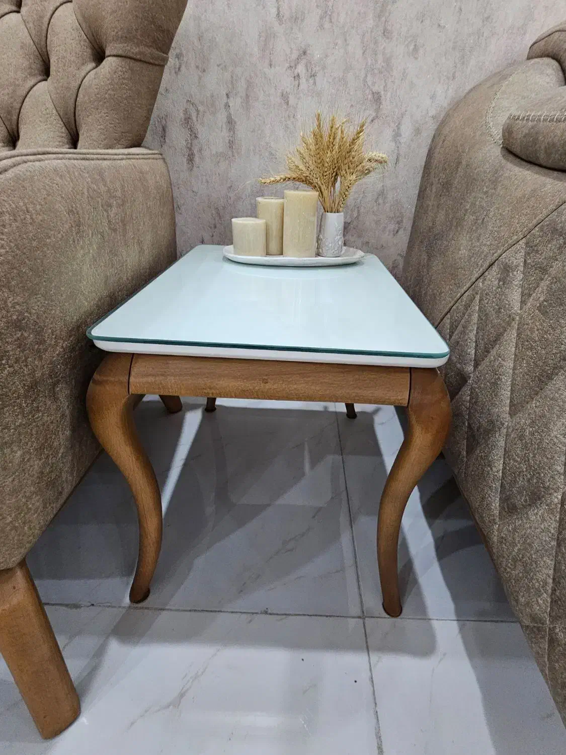 جلو مبلی و عسلی چوب راش|مبلمان خانگی و میز عسلی|اسلامشهر, زرافشان|دیوار