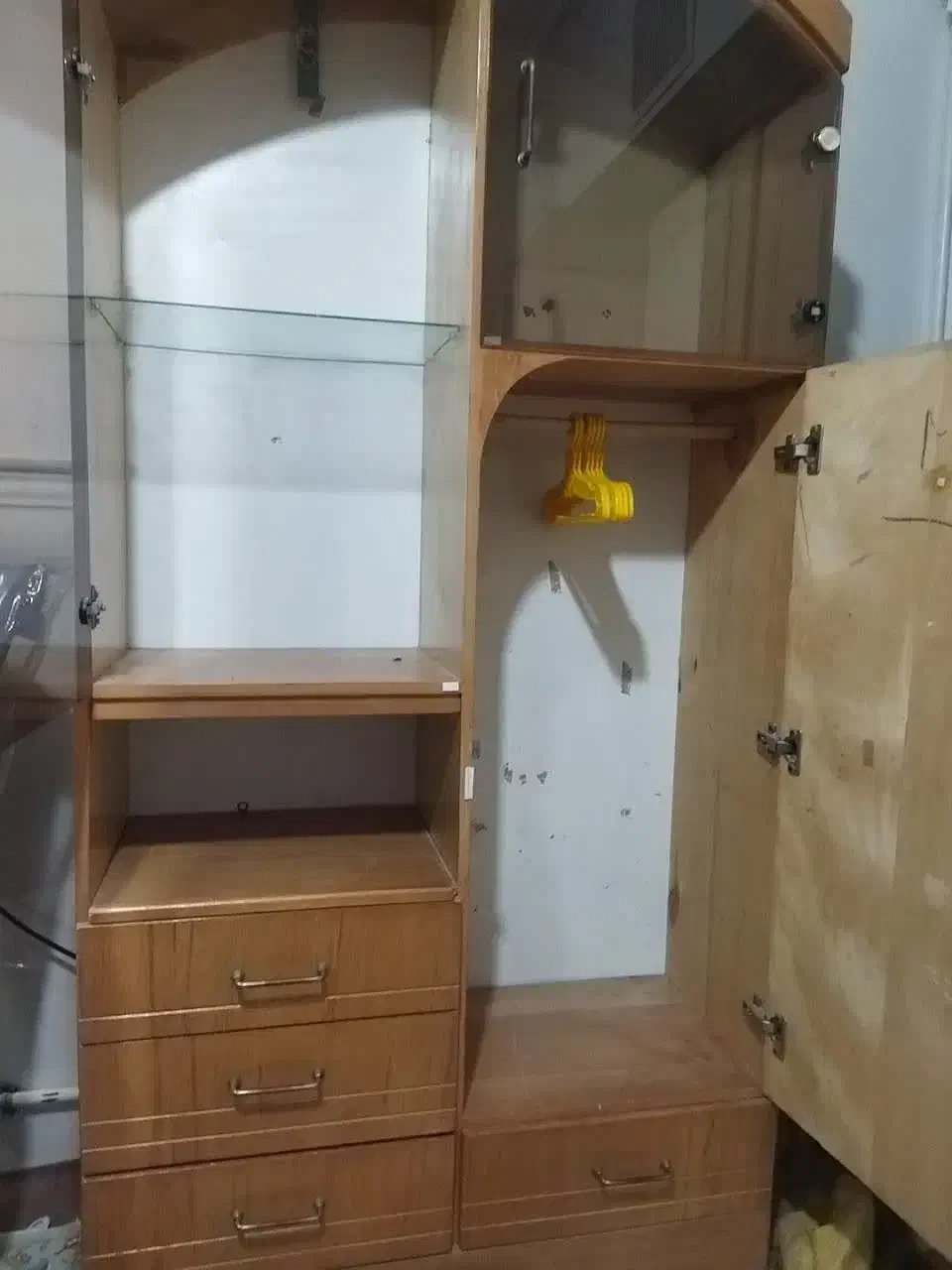 کمد لباس بچه|جاکفشی، کمد، دراور|قم, قلعه عموحسین|دیوار