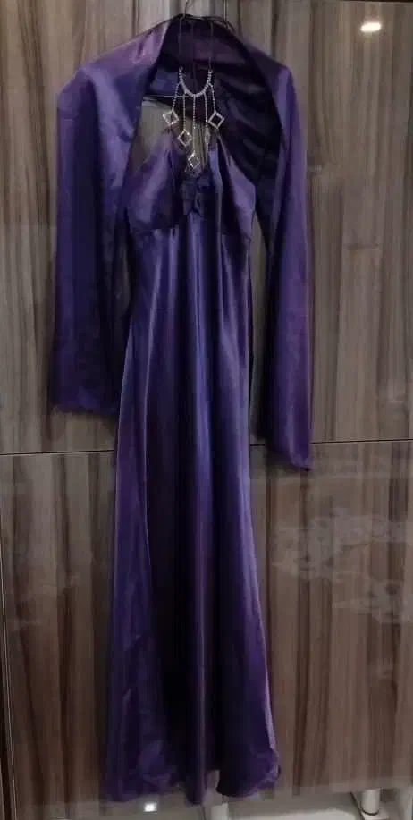 لباس مجلسی|لباس|پرند, فاز ۶|دیوار