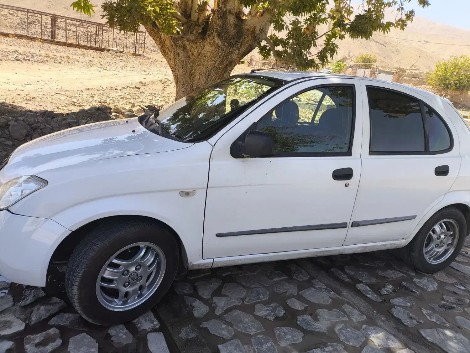 تیبا ۹۴ سالم خانگی اربگ دار|خودرو سواری و وانت|کرمان, |دیوار