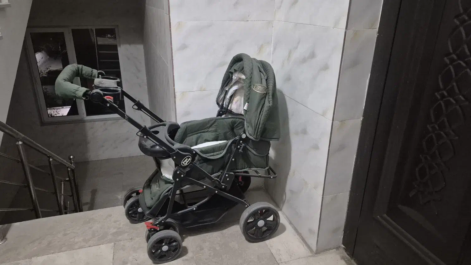 سرویس کامل کالسکه و صندلی ماشین|کالسکه و لوازم جانبی|رباط‌کریم, رباط‌کریم|دیوار