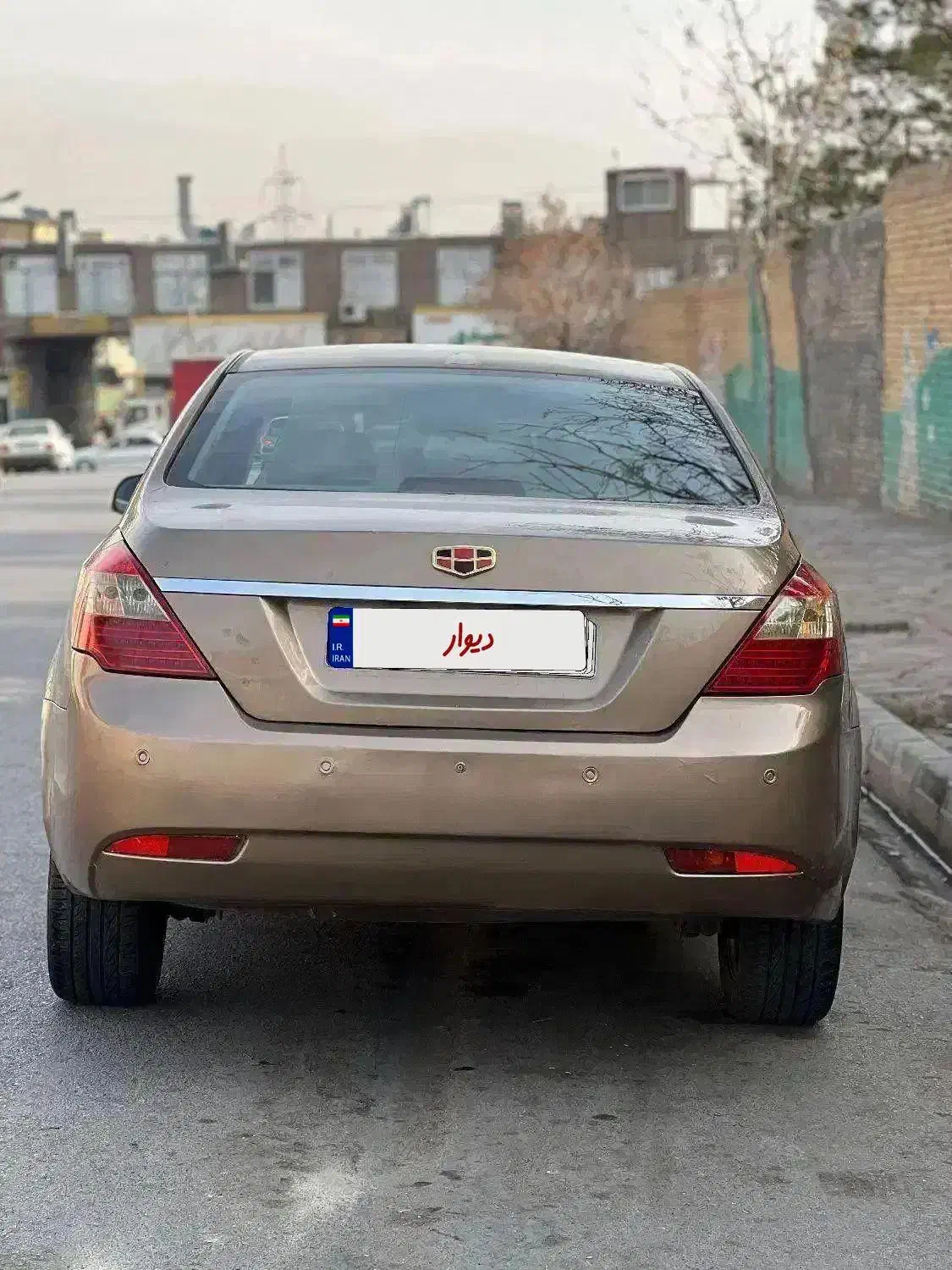 جیلی ۲۰۱۳بدون رنگ شاسی پلمپ موتور۱۸۰۰|خودرو سواری و وانت|مشهد, سید رضی|دیوار