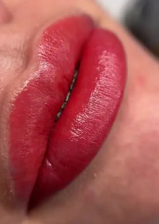 آفر ویژه برای مدل فیبروز ابرو و شید و کانتور لب|خدمات آرایشگری و زیبایی|کرمان, |دیوار