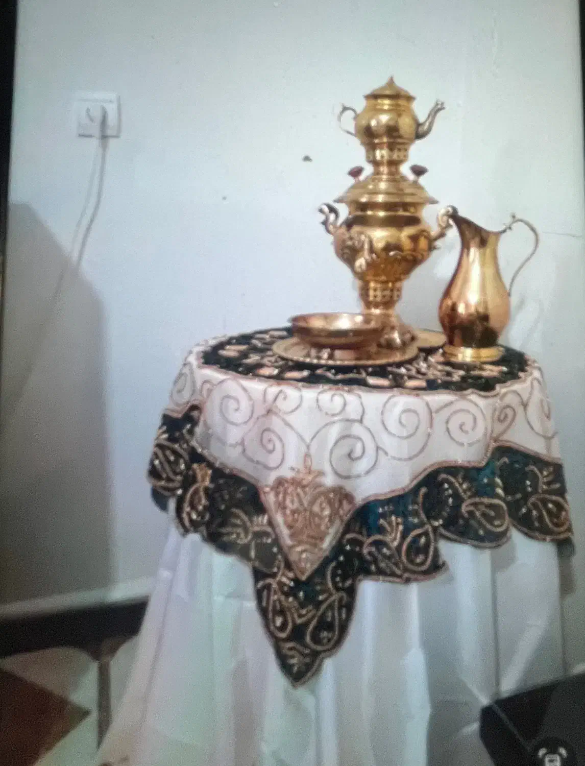 سماور برنجی و میز و رومیزی|صنایع دستی و سایر لوازم تزئینی|کرج, اسلامآباد|دیوار