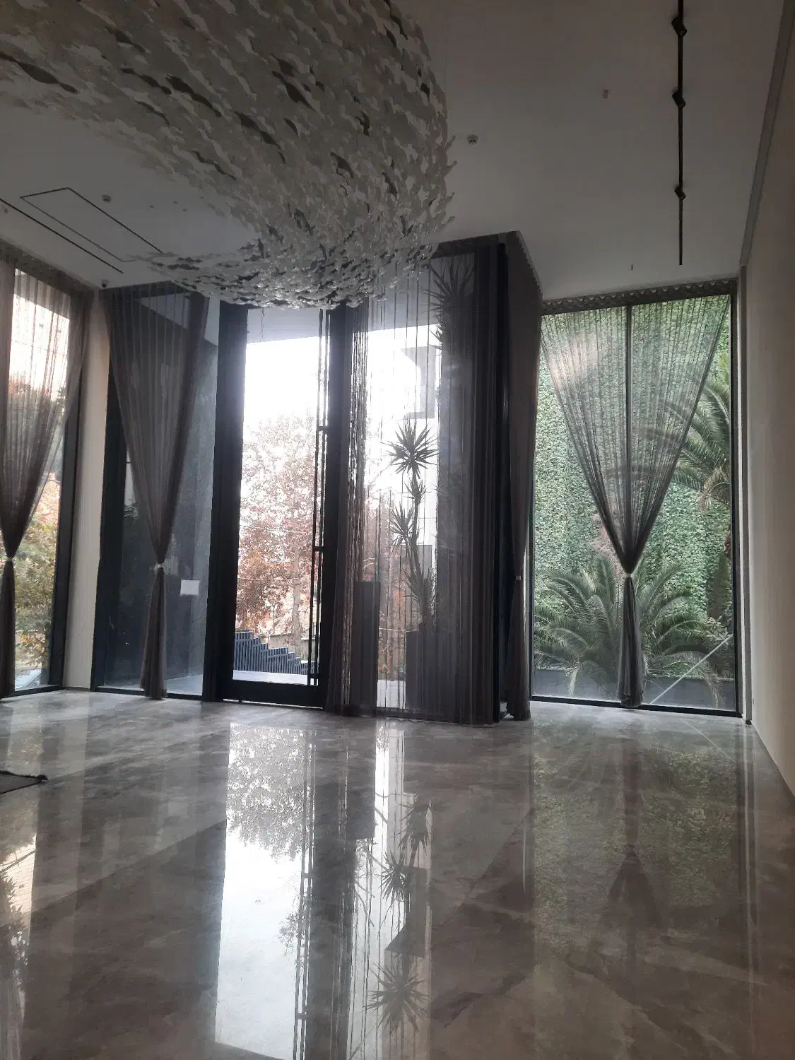 لابی من برج مسکونی در زعفرانیه|استخدام اداری و مدیریت|تهران, زعفرانیه|دیوار