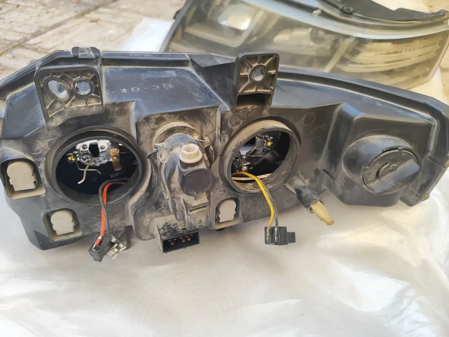 چراغ جلو سورن پلاس|قطعات یدکی و لوازم جانبی|شاهین‌شهر, شهرک پردیس|دیوار