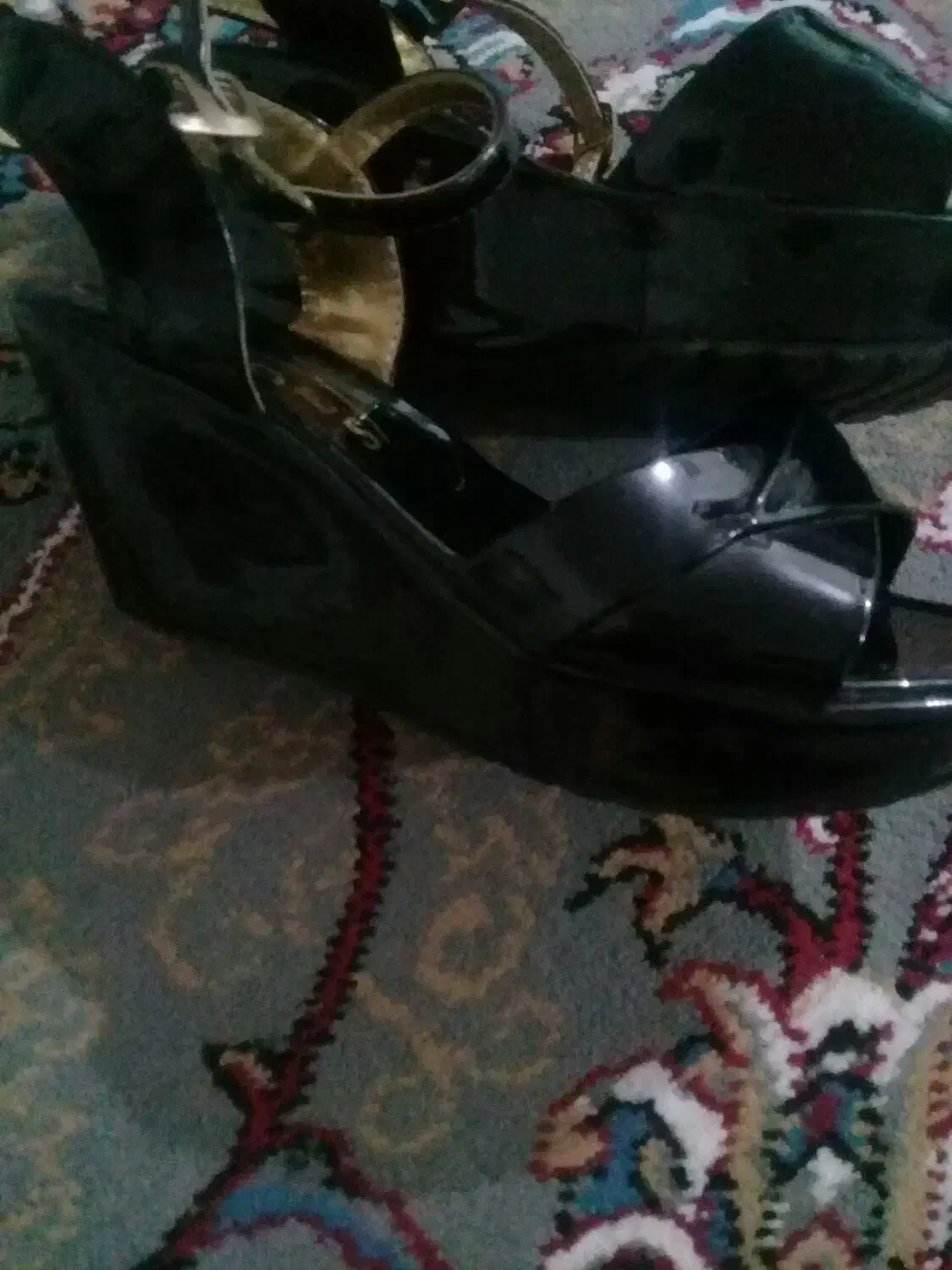 کفش|کیف، کفش، کمربند|مریوان, |دیوار