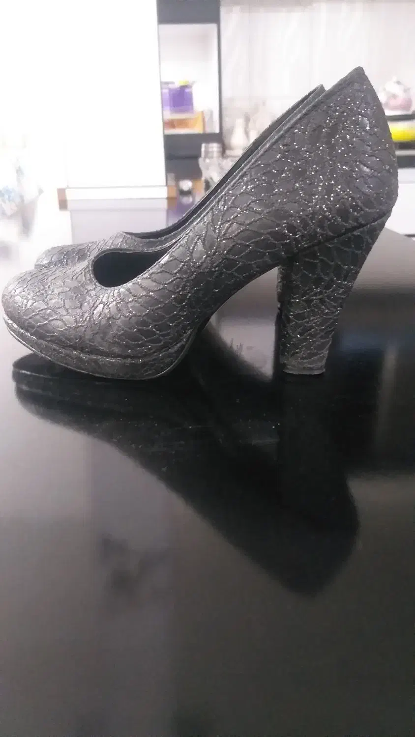 کفش مجلسی|کیف، کفش، کمربند|خرمآباد, |دیوار