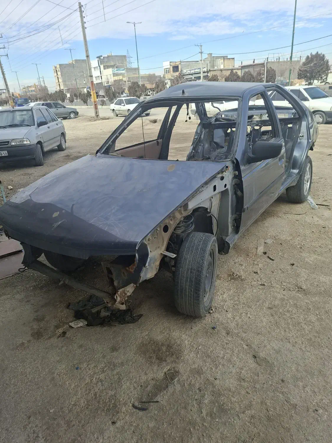 تصادفی پژو|خودرو سواری و وانت|فامنین, |دیوار