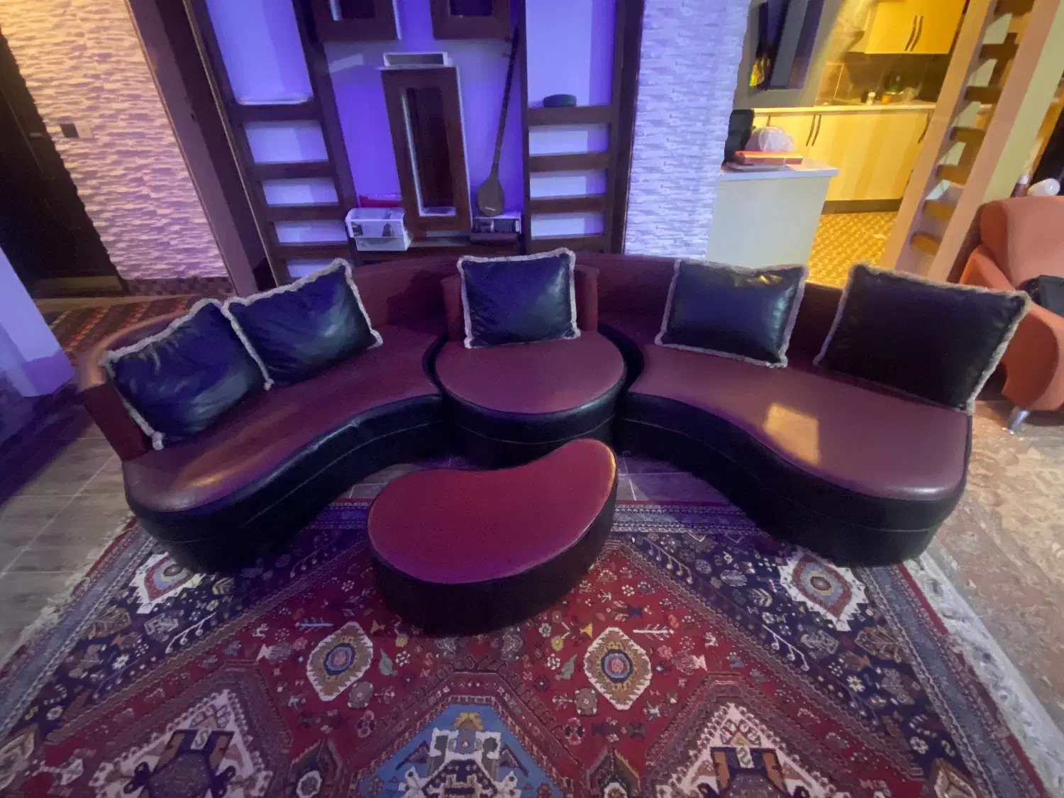 مبل 7 نفره چرم|مبلمان خانگی و میز عسلی|بافت, |دیوار