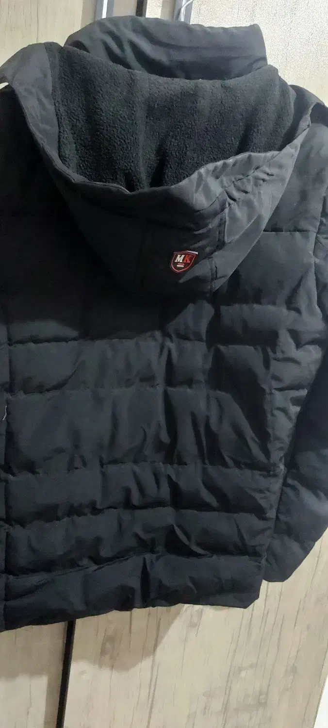 کاپشن|لباس|سبزوار, ولیعصر (نجار آباد)|دیوار