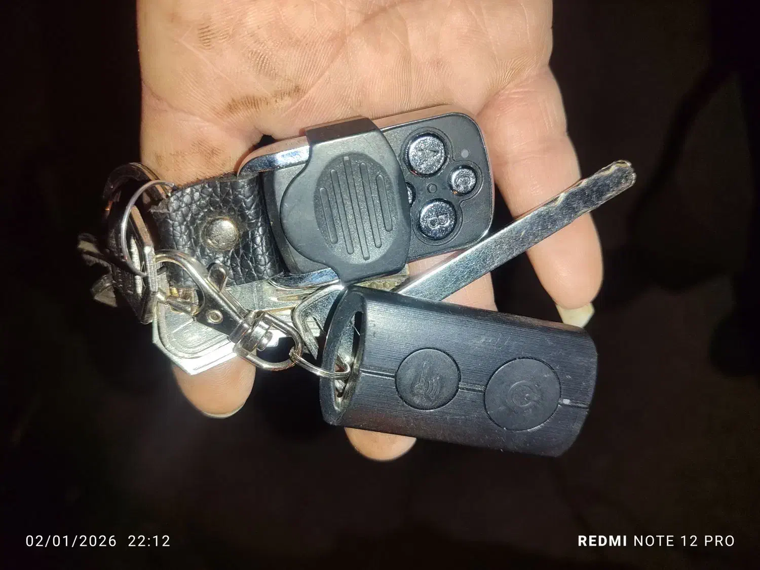 گمشده|اشیا|سبزوار, همت|دیوار