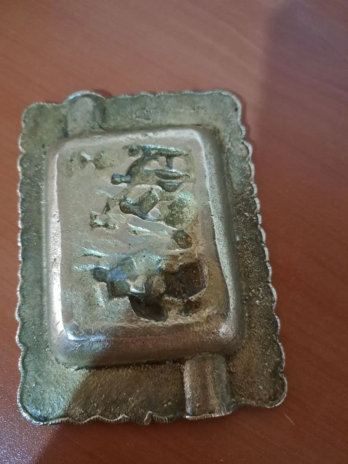 زیر سیگاری برنز|کلکسیون اشیاء عتیقه|اردبیل, |دیوار