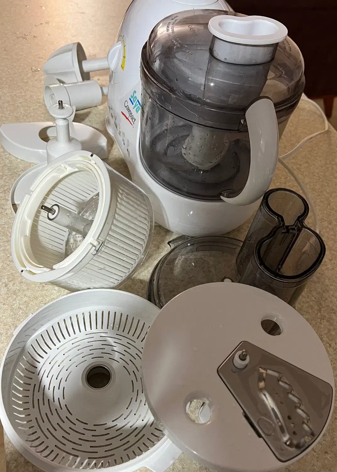 آمیوه گیری کامل|آبمیوهگیر و آبمرکباتگیر|رشت, بوسار|دیوار