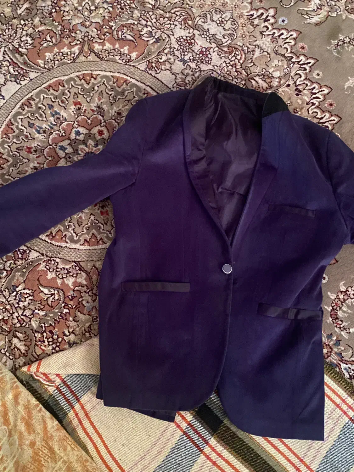 ‌کت تک|لباس|علی‌آباد کتول, |دیوار