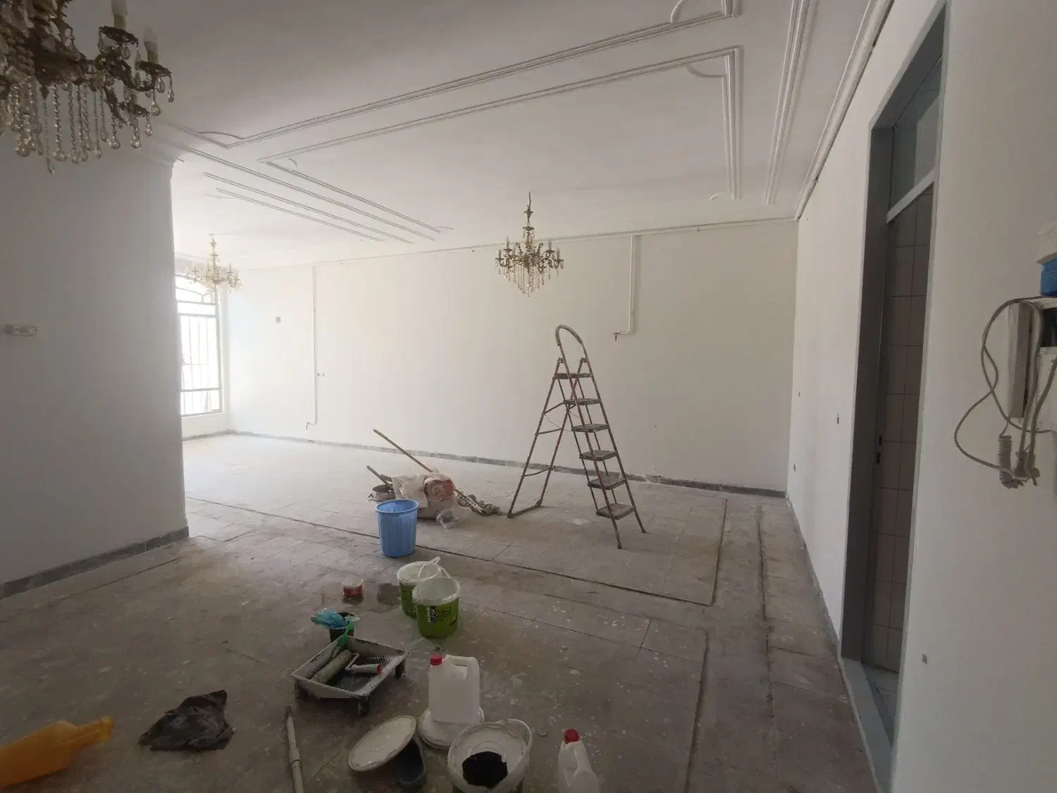 رنگ آمیزی ساختمان و درب و پنجره|خدمات پیشه و مهارت|کرمان, |دیوار