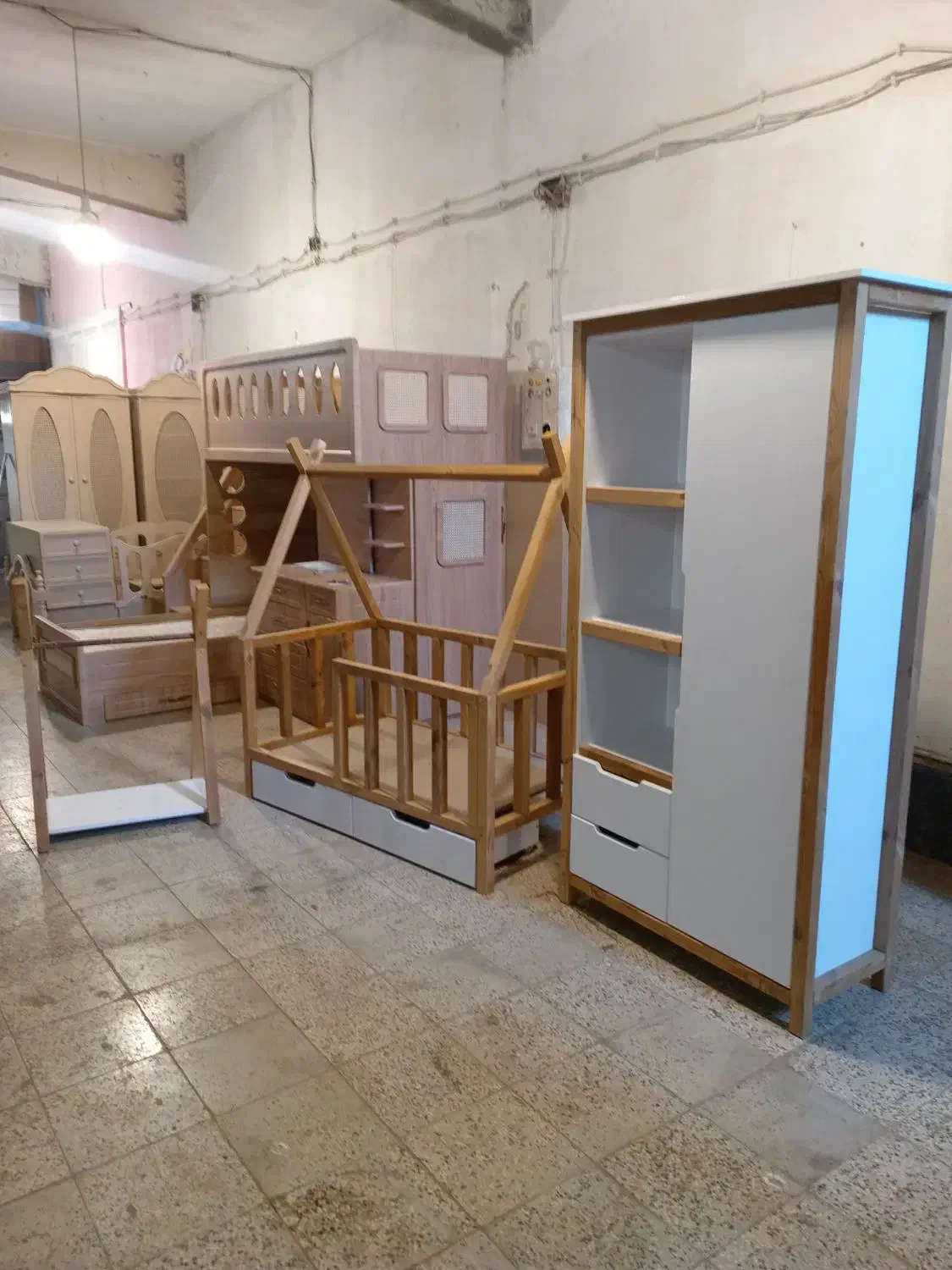 بهترین کار هارو از ما بخواهید|تخت و سرویس خواب|پردیس, سیاه سنگ|دیوار