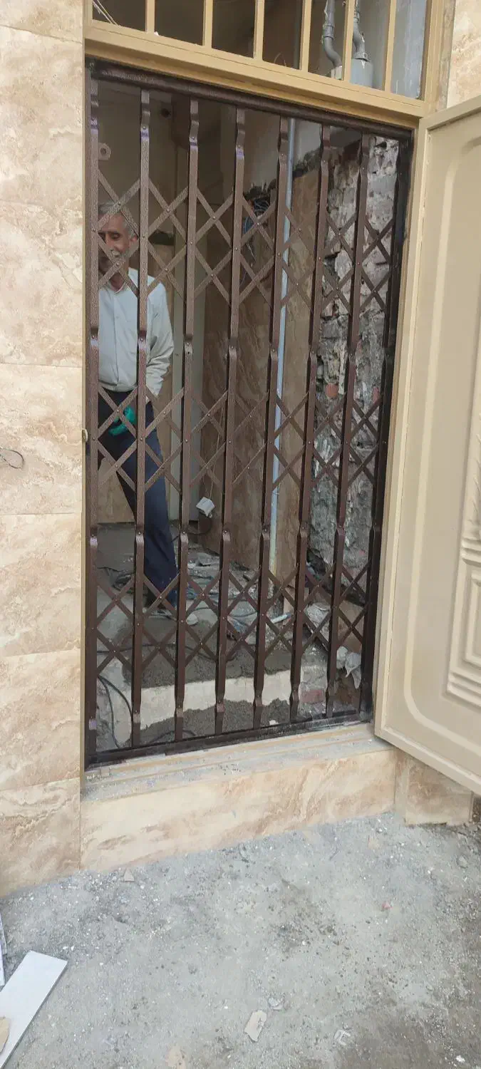 ساخت درب جمع شو|خدمات پیشه و مهارت|ساری, |دیوار