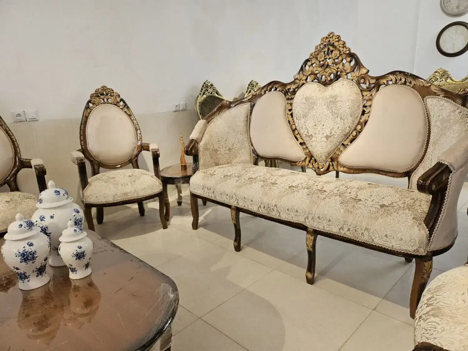 مبل سلطنتی چوبی   با قیمت باورنکردنی|مبلمان خانگی و میز عسلی|کرمان, |دیوار