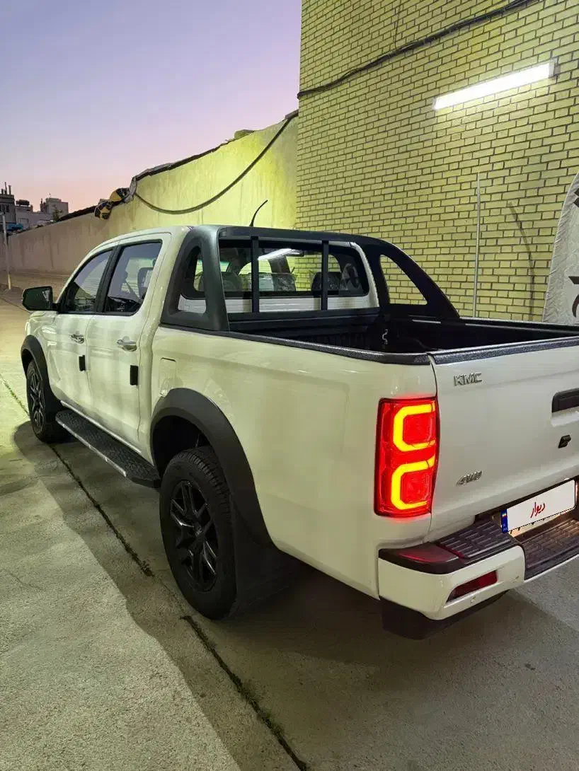 Kmc t8 ۱۴۰۱|خودرو سواری و وانت|شیراز, شهرک امیر کبیر|دیوار