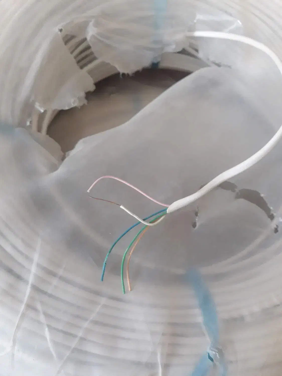 سیم تلفن دو زوج  ۵ رشته|تلفن رومیزی|زاهدان, |دیوار