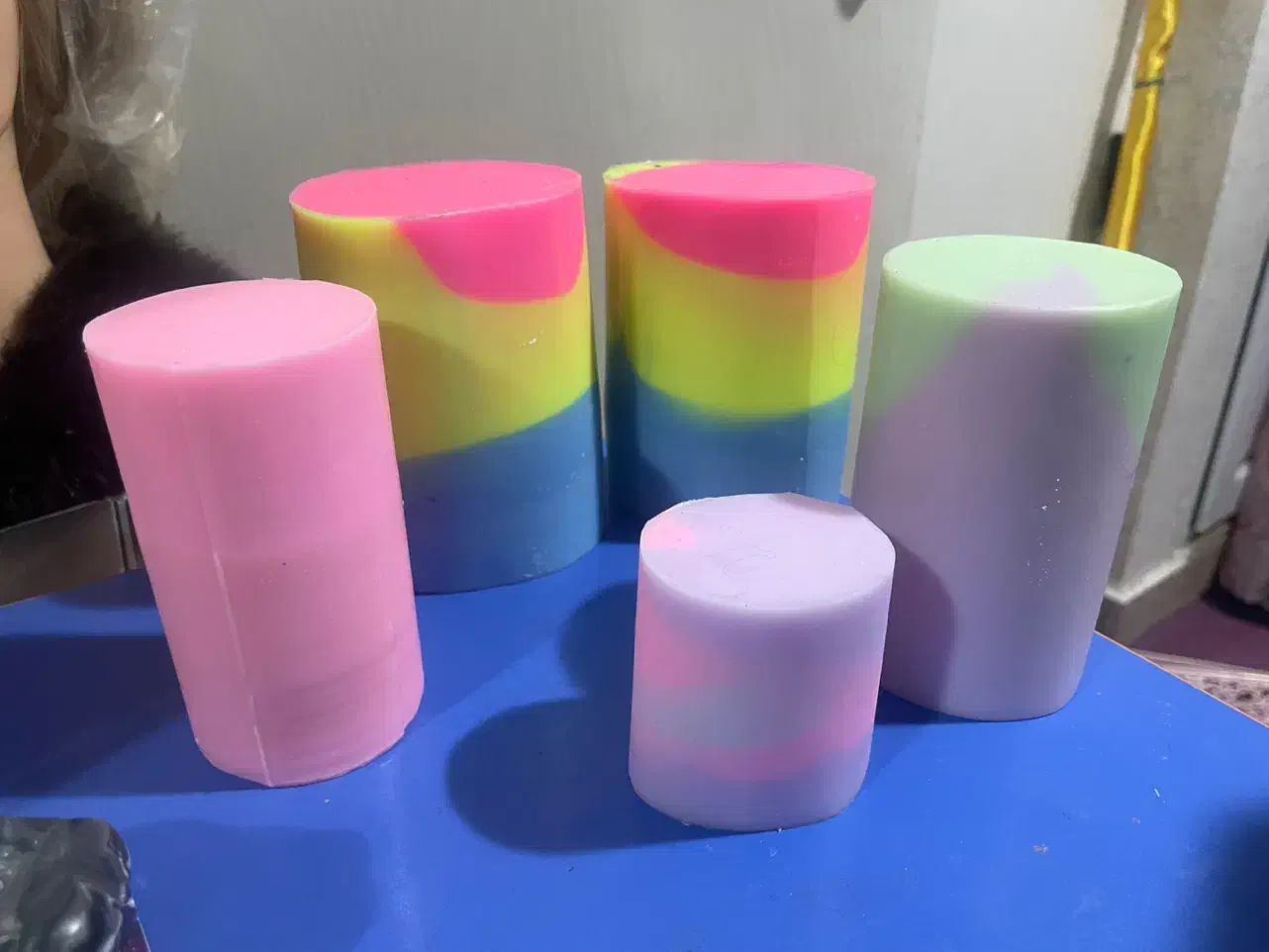 تعدادی قالب سیلیکونی|صنایع دستی و سایر لوازم تزئینی|تهران, باغ خزانه|دیوار