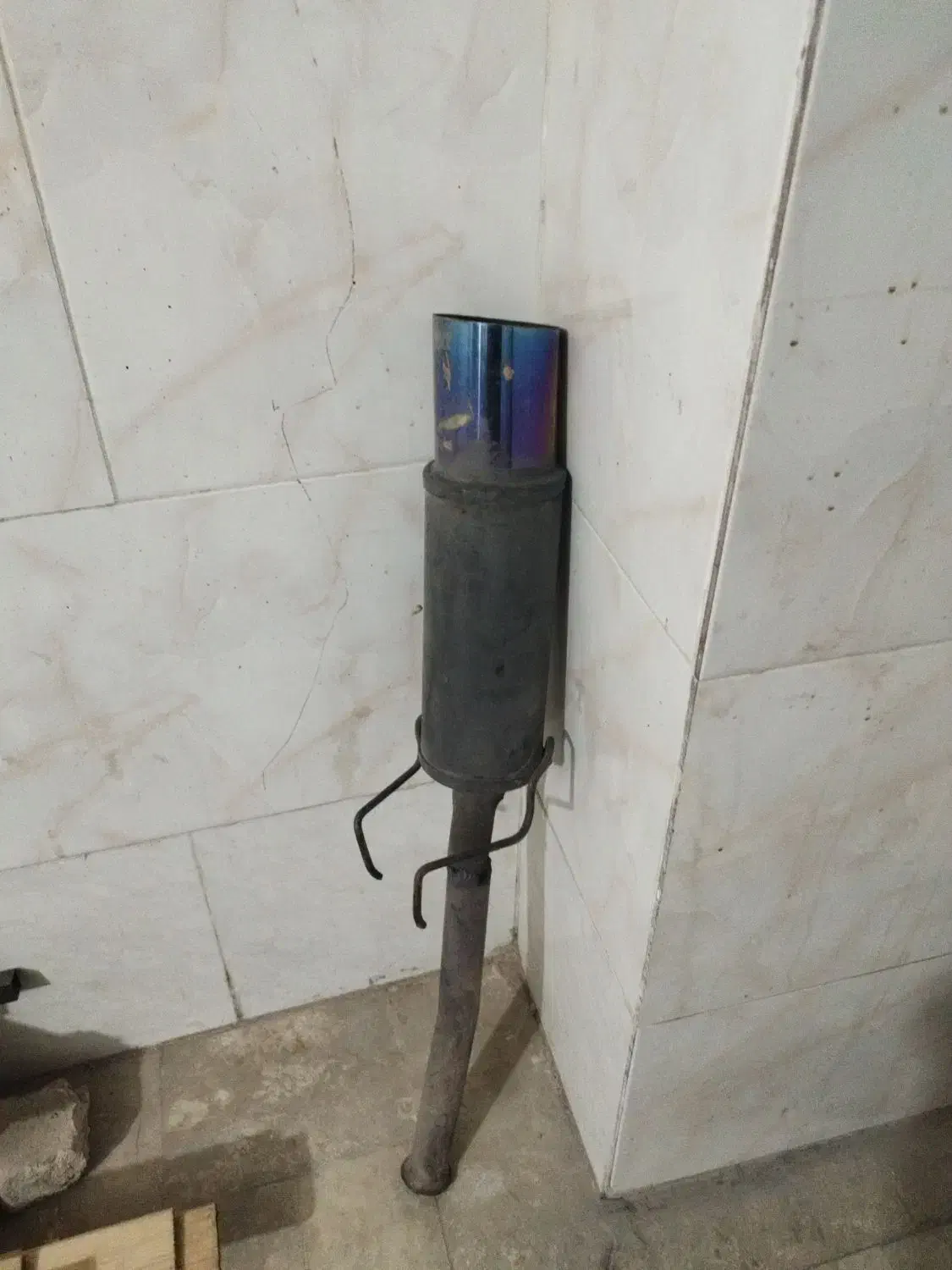 منبع اگزوز|قطعات یدکی و لوازم جانبی|رباط‌کریم, رباط‌کریم|دیوار