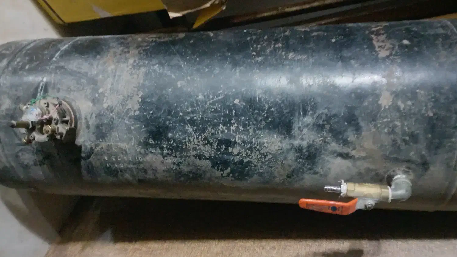 کپسول ال پی جی سالم سایز بزرگ|ابزارآلات|فولادشهر, مسکن مهر فولادشهر|دیوار