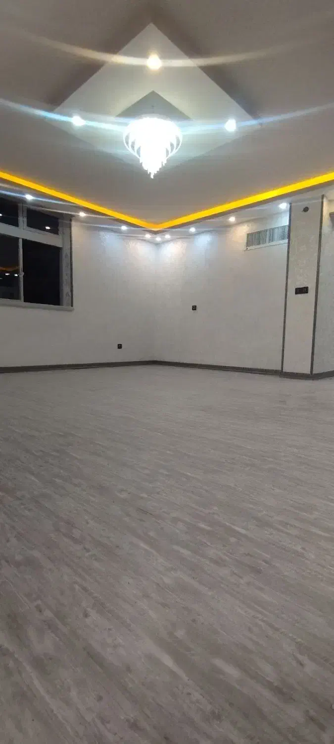 نصب کاغذ دیواری و کفپوش|خدمات پیشه و مهارت|فولادشهر, مسکن مهر فولادشهر|دیوار