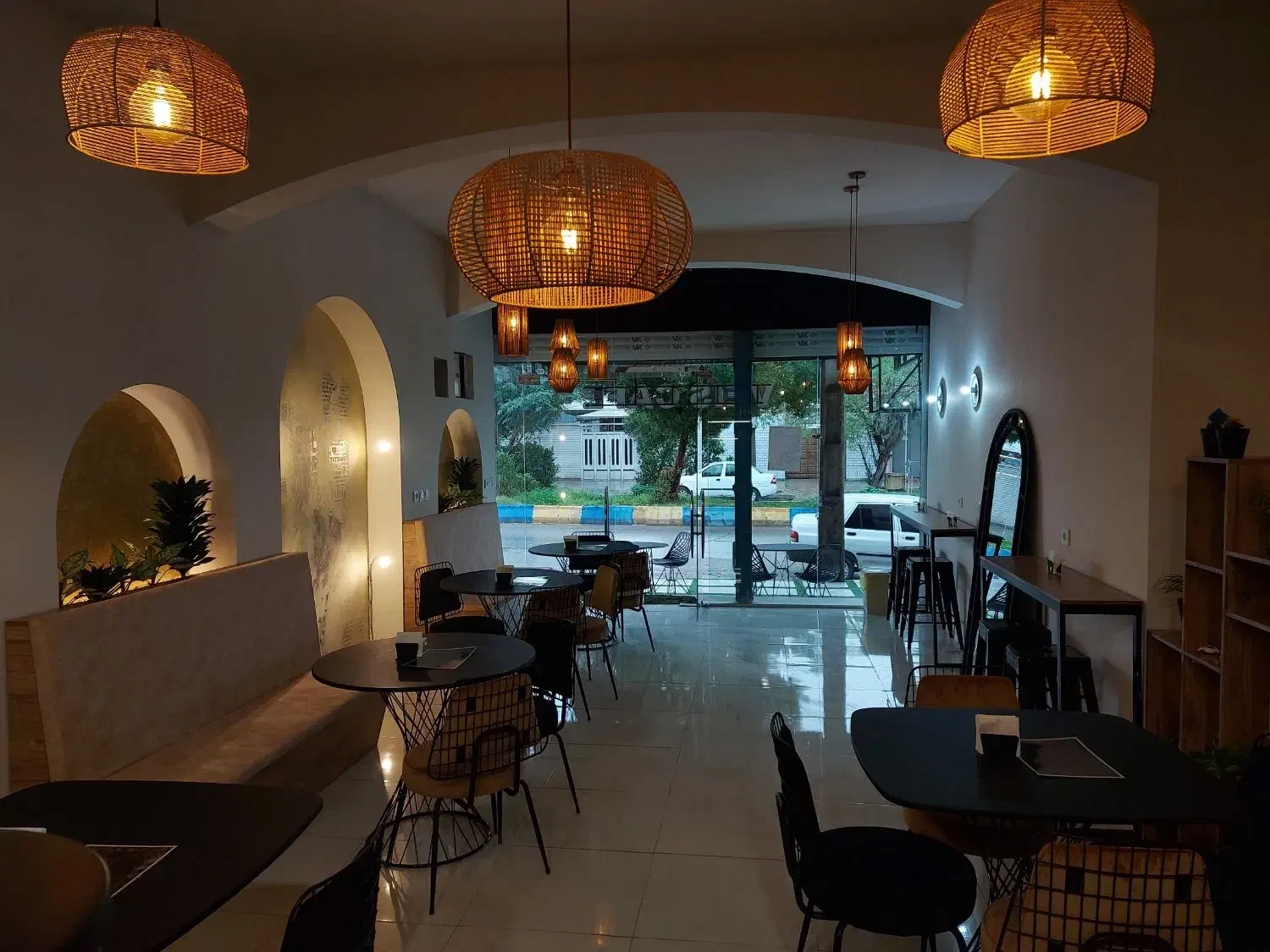 واگذاری کافه وِیس با تمامی وسایل|فروشگاه و مغازه|بهبهان, |دیوار