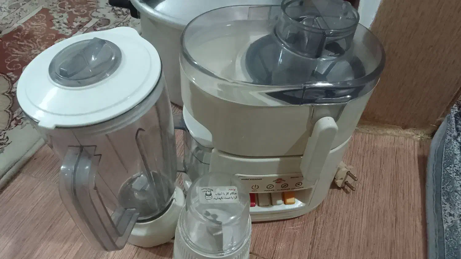 ابمیوه گیری|آبمیوه‌گیر و آب‌مرکبات‌گیر|رشت, ولکس|دیوار