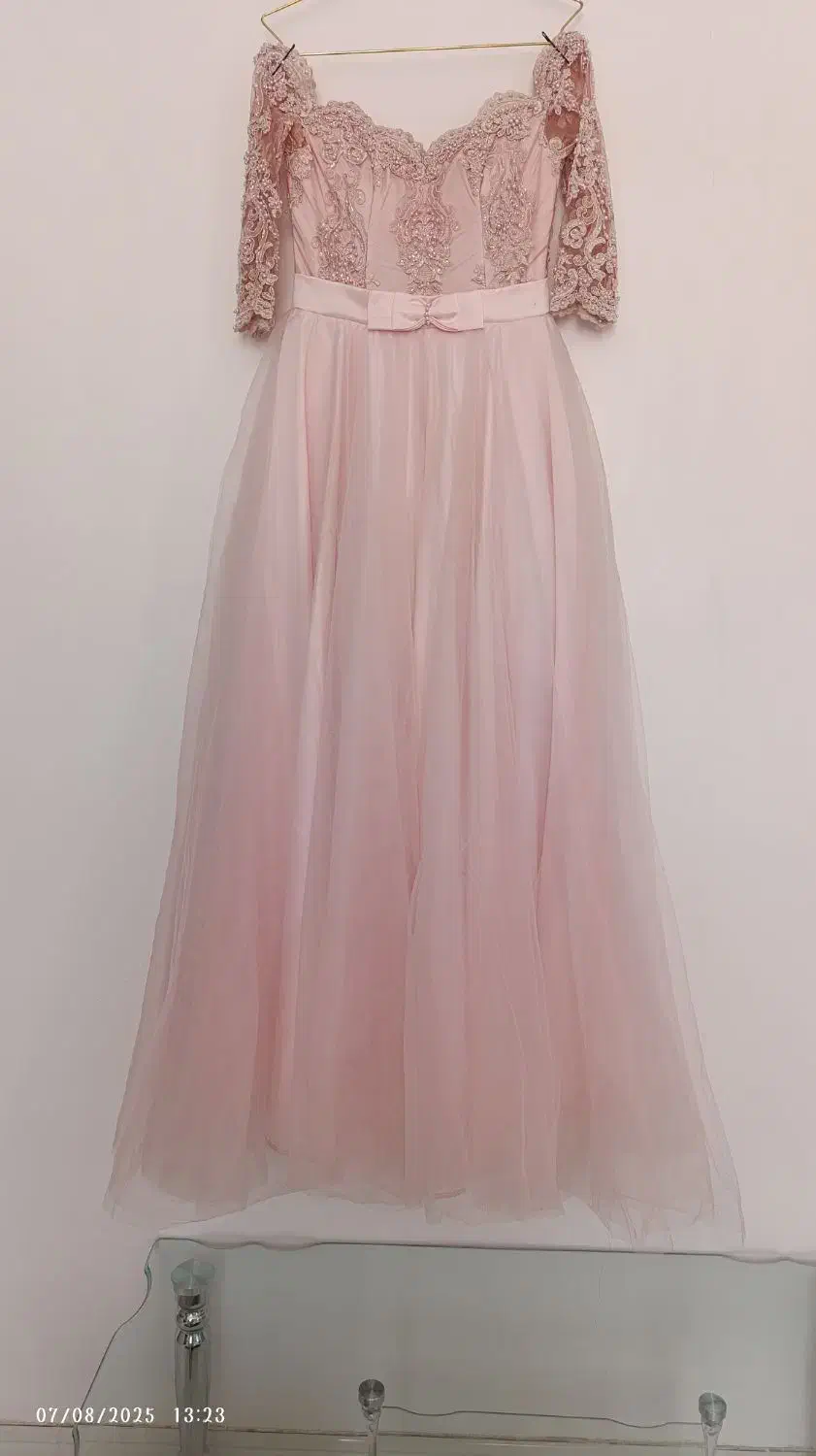 لباس نامزدی نو نو|لباس|قائن, |دیوار