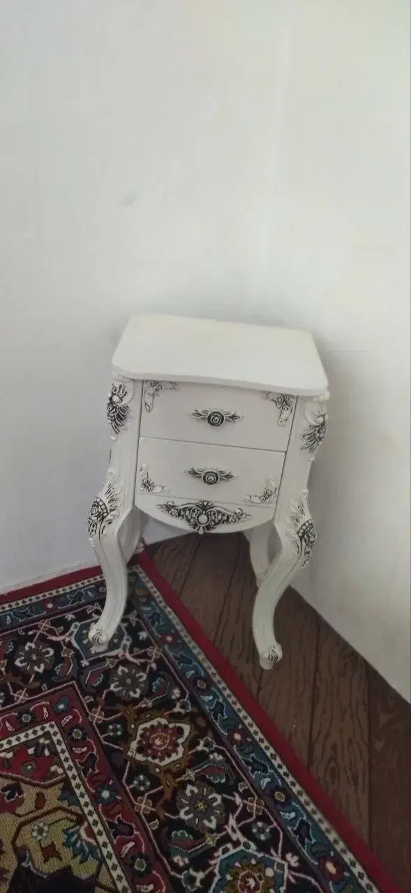 میز تلفنی در حد نو|میز تلفن|نمین, |دیوار