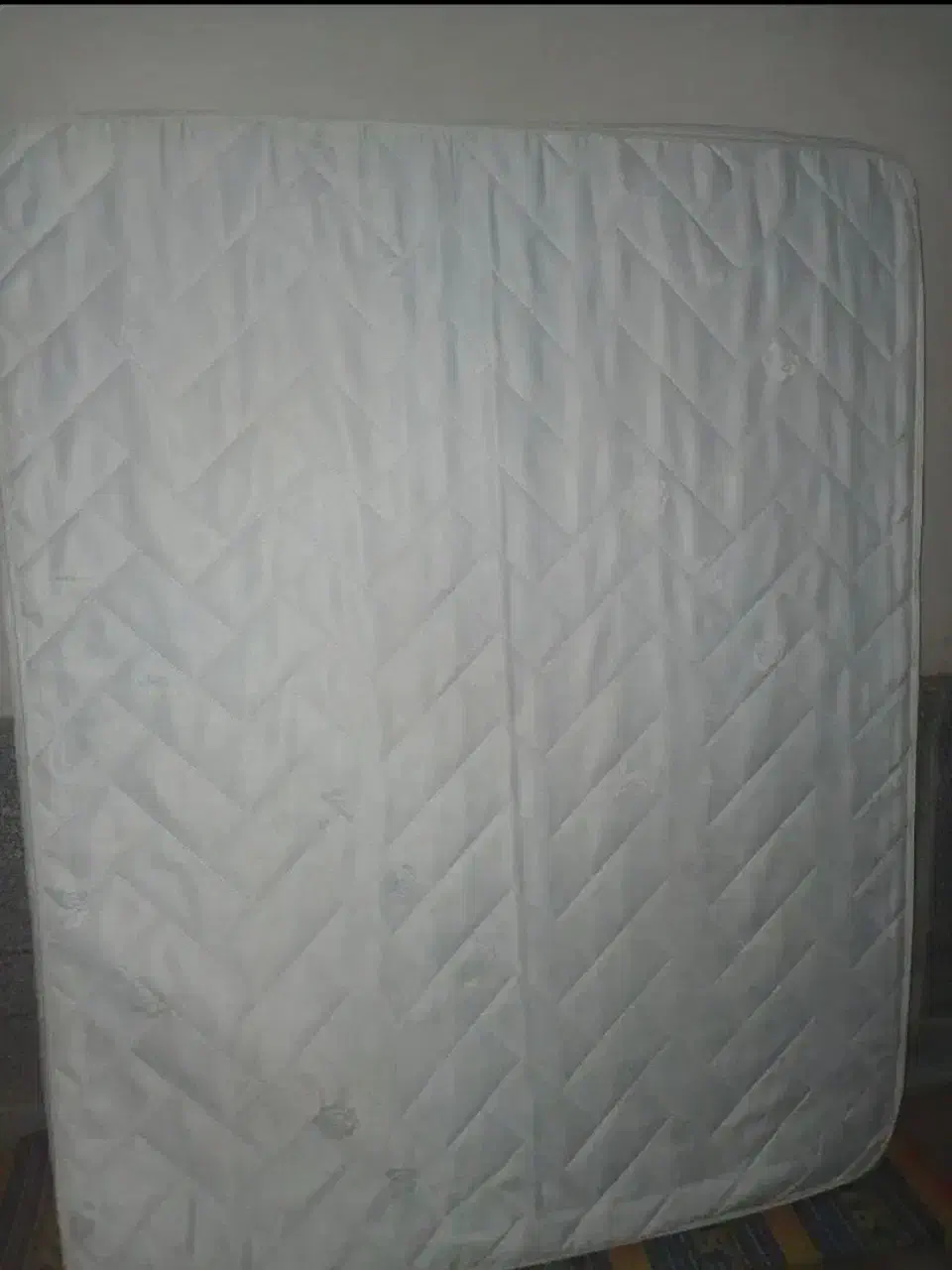 تشک تخت|تشک تختخواب|مشهد, کارمندان دوم|دیوار