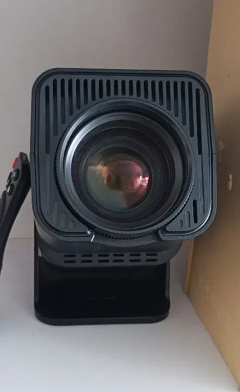 ویدئو پروژکتور آیریور مدل HV320 NEW|تلویزیون و پروژکتور|قم, علی آباد سعدگان|دیوار