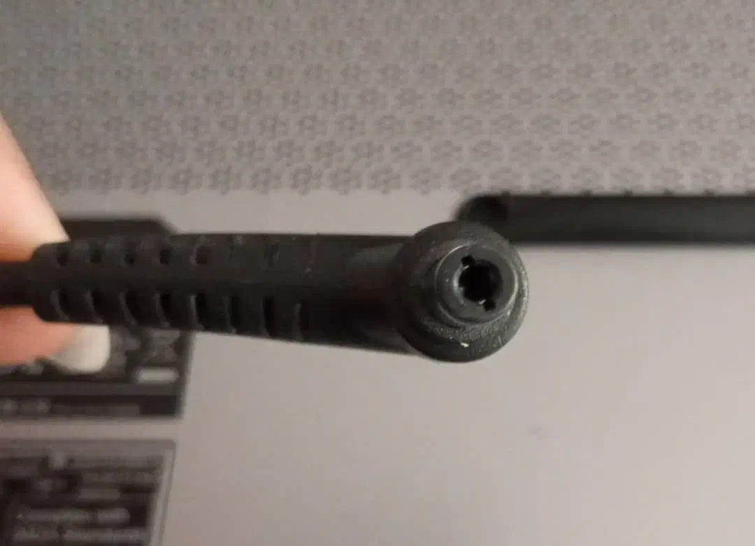 آداپتور لپ تاپ سرفیش نرمال 19V - 6.32A|قطعات و لوازم جانبی رایانه|بندرعباس, |دیوار