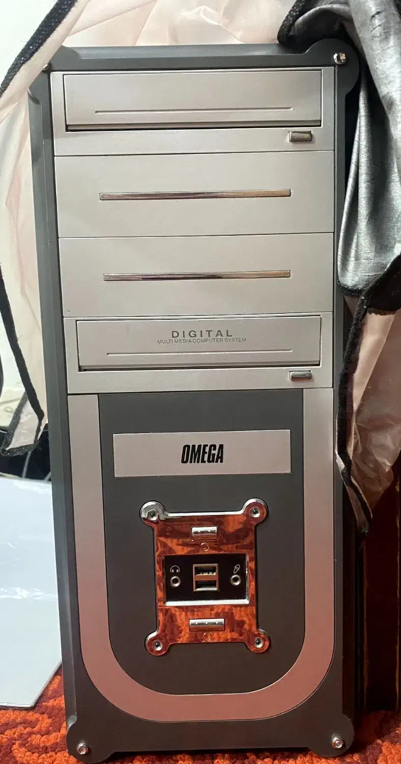 سیستم کامل و سالم|رایانه رومیزی|اصفهان, پوریای ولی|دیوار