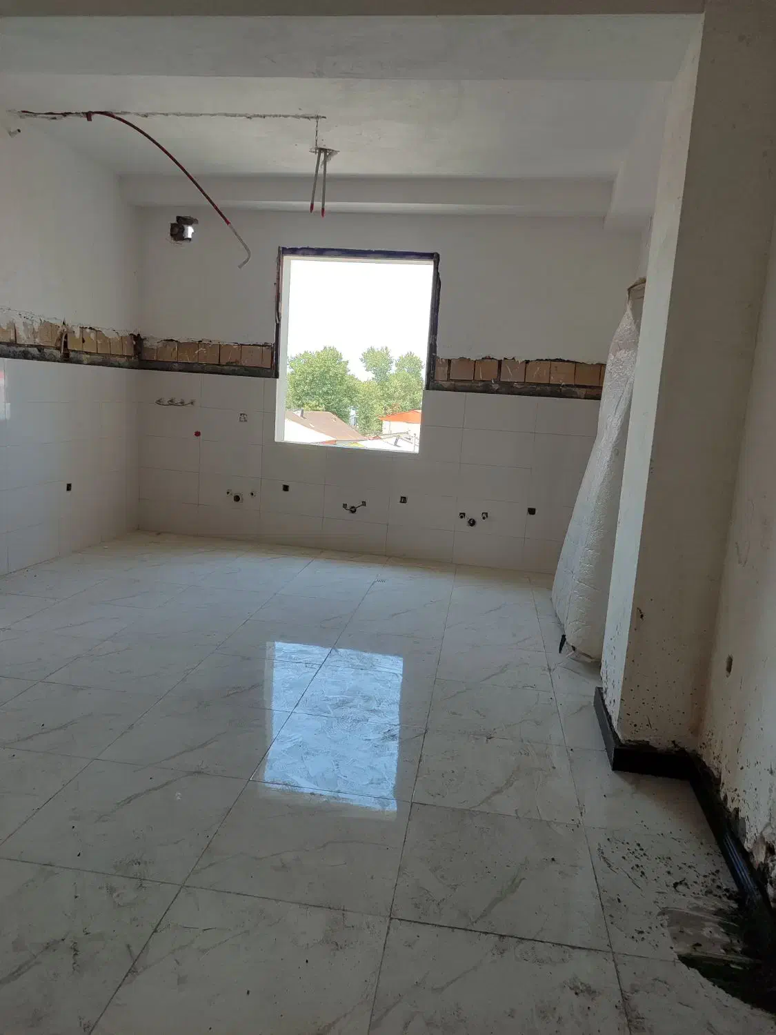 کار در بنایی کاشی کاری .ساده نیمه ماهر و ماهر|استخدام معماری، عمران و ساختمانی|اردبیل, |دیوار